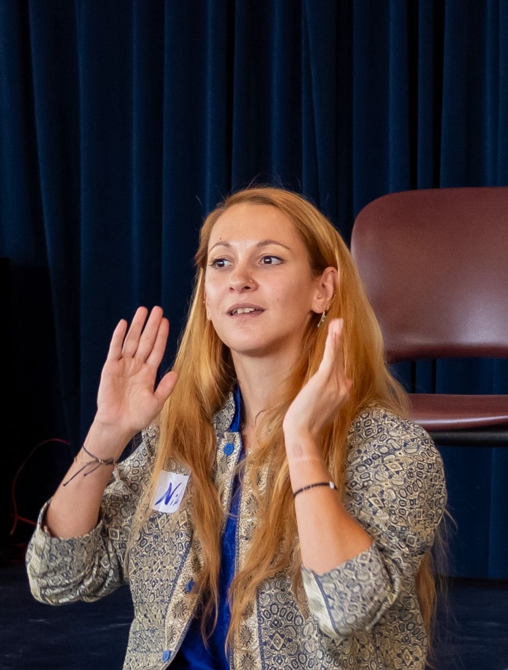Nikolett Puskás facilitating a participatory storytelling session.